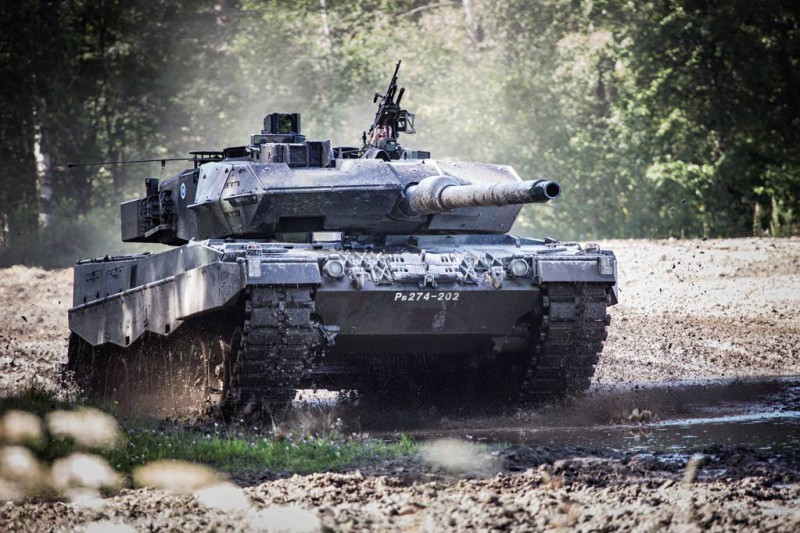 Soome KJ Leopard 2A6 tank Iltalehti 050815.jpg