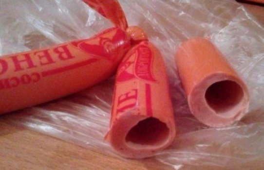 Программа импортозамещения идет полным ходом. В Омске начали продавать сосиски, наполненные воздухом.jpg
