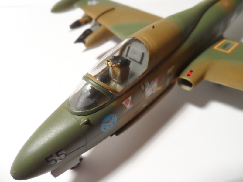 MB326 (2).JPG