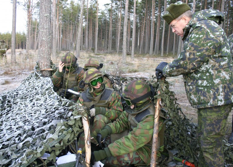 Soome OT laskelaager Lohtakal 2011 M05 vestid.jpg