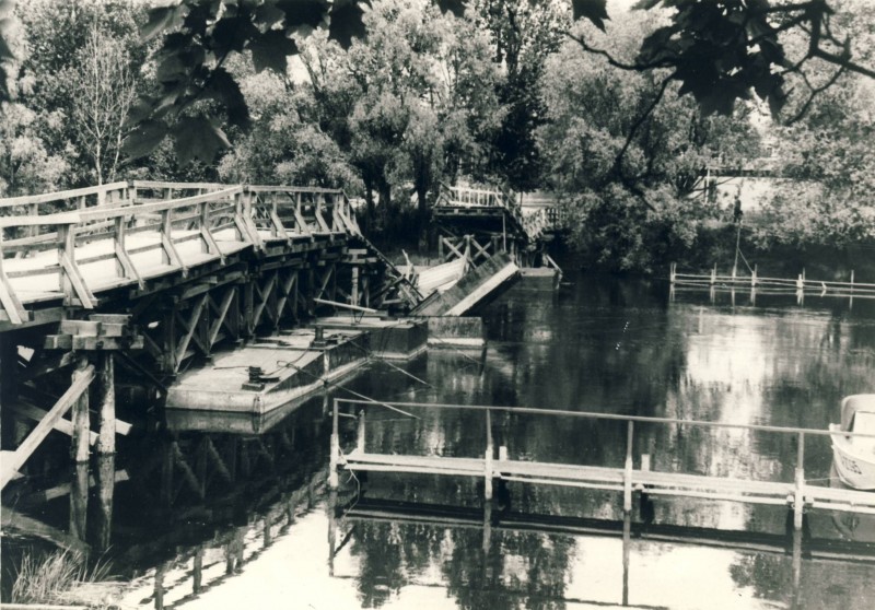 Kroonuaia sild katki 1981. a_02.jpg
