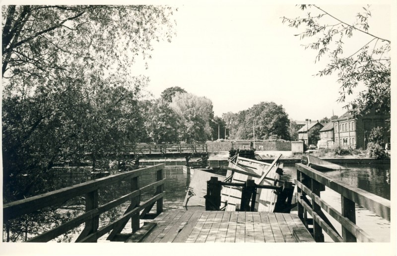 Kroonuaia sild katki 1981. a_03.jpg