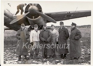 Maapealne meeskond Ju 88 ees.