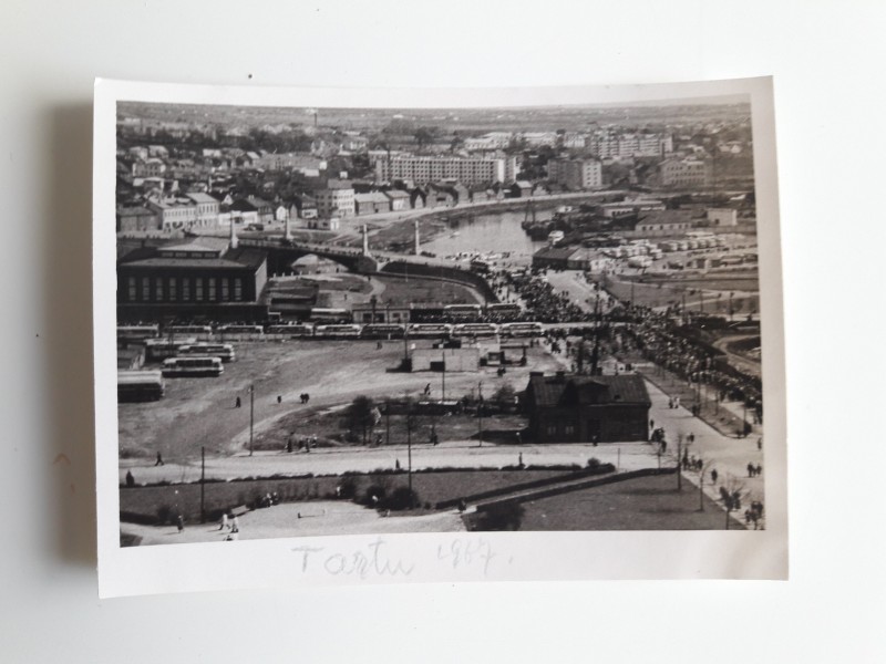 Oktoobriparaad 1964.jpg