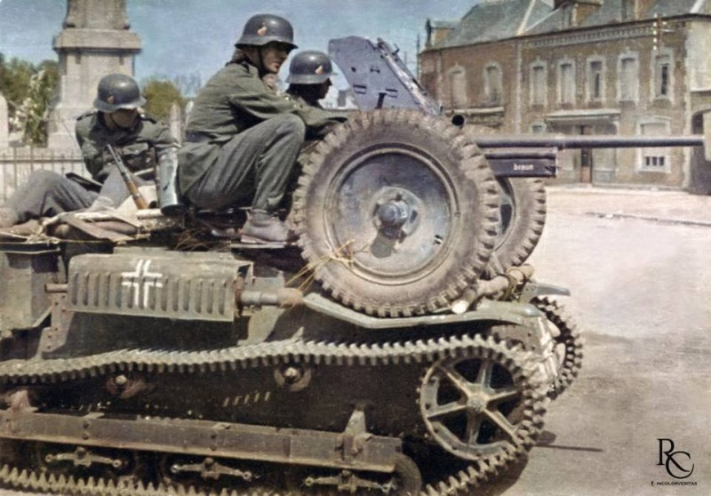 Prantsuse UE tankett ja 3,7 cm Pak 36.jpg