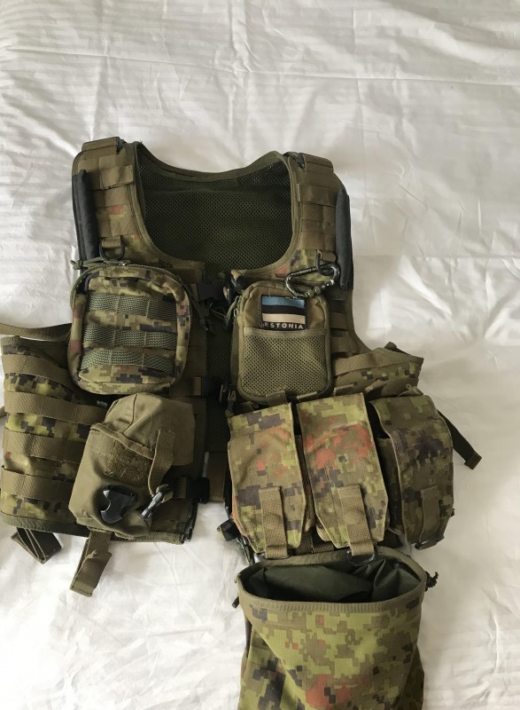 vest1.jpg