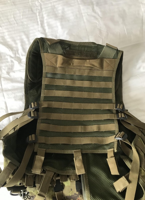 vest2.jpg