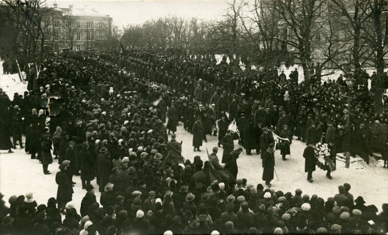 juhuslik tundmatu suured matused.jpg