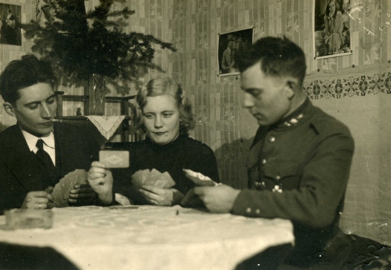 juhuslik tundmatu tõen 30-ndate päris lõpp.jpg