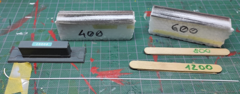 Hart_151_095.jpg (336.66 KiB) Vaadatud 1398 korda ots on kõveraks väänatud et varras lihtsalt keerama ei hakkaks ja siis erinevate liivapaberitega peale. Lihtne.