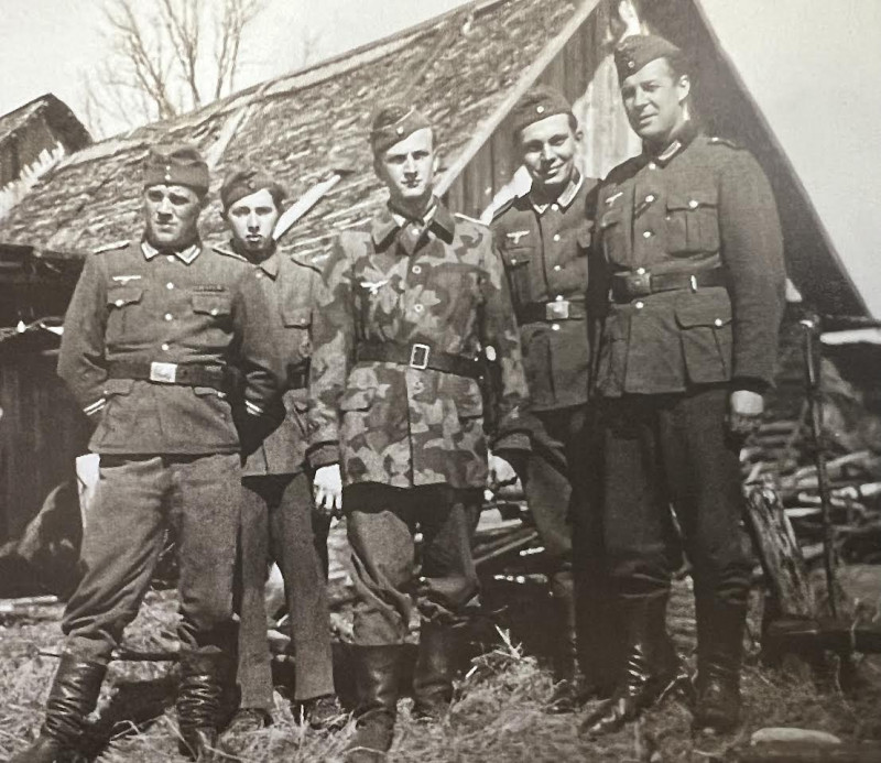 Splinter B  pattern German 1942.jpg