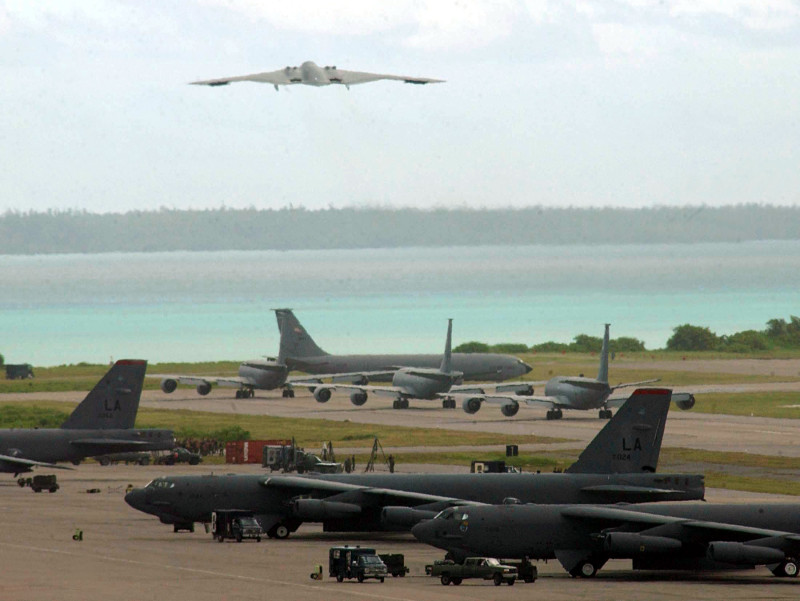 US_Air_Force_030320-F-4338B-042_Busy_bombers.jpg