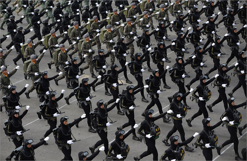 l-korea-paraad.jpg